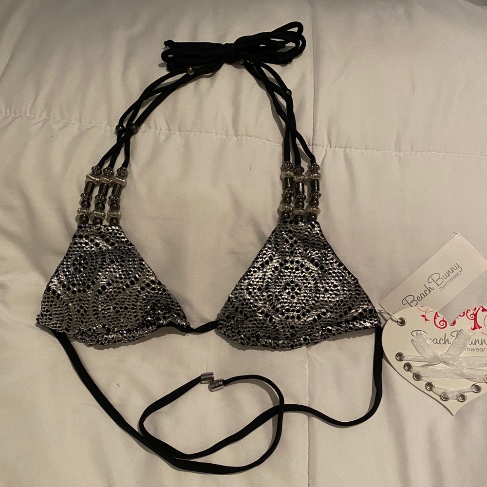 NWT Beach Bunny bikini top, Captured, blk/silv